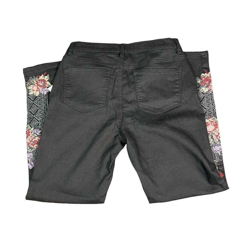DG2 By Diane Gilman Black Embroidered Denim Jeans - Picture 2 of 9